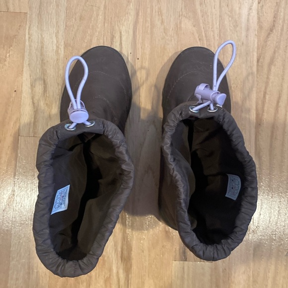 The North Face 600g Winter Boots, Size 5 - Picture 5 of 11